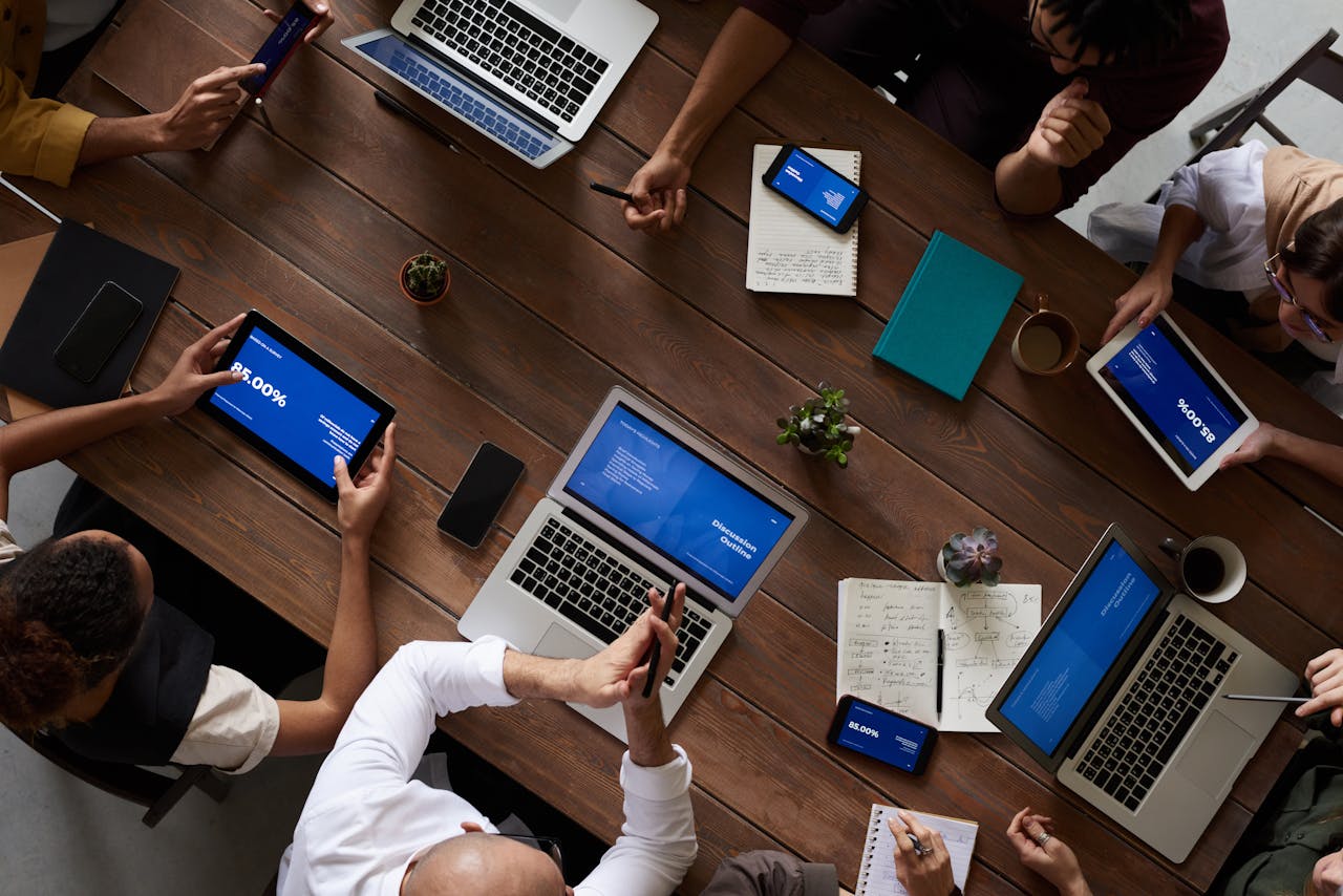 Outsourcen of zelf doen: een eenvoudig beslissingsmodel